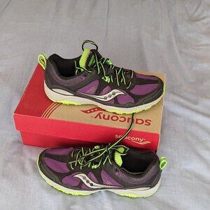 Saucony Trail/Workout sneaker- Size 9M